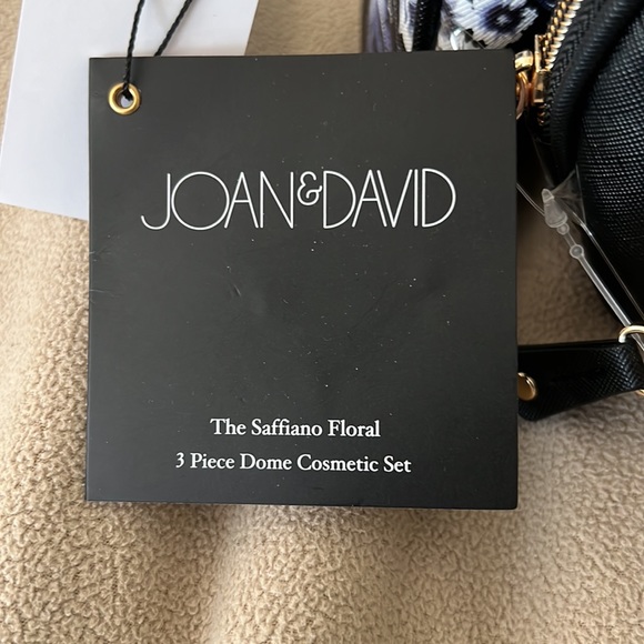 Sold ❤️Gift idea❤️JOAN&DAVID 3 pieces done cosmetic set floral brand - Picture 2 of 7